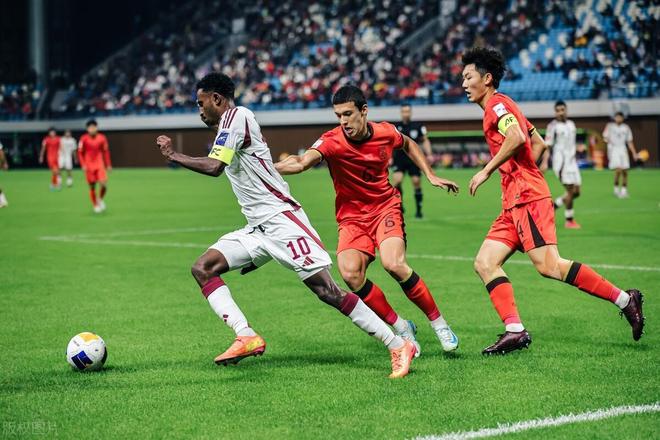 国足U16梦幻开局，1-1战平乌兹别克斯坦，“非裔”球员表现抢眼