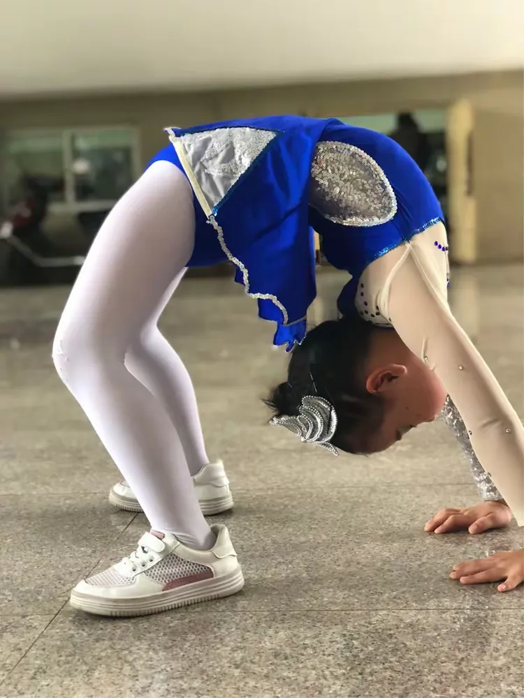 熊猫体育-体操比赛中澳大利亚选手获得佳绩